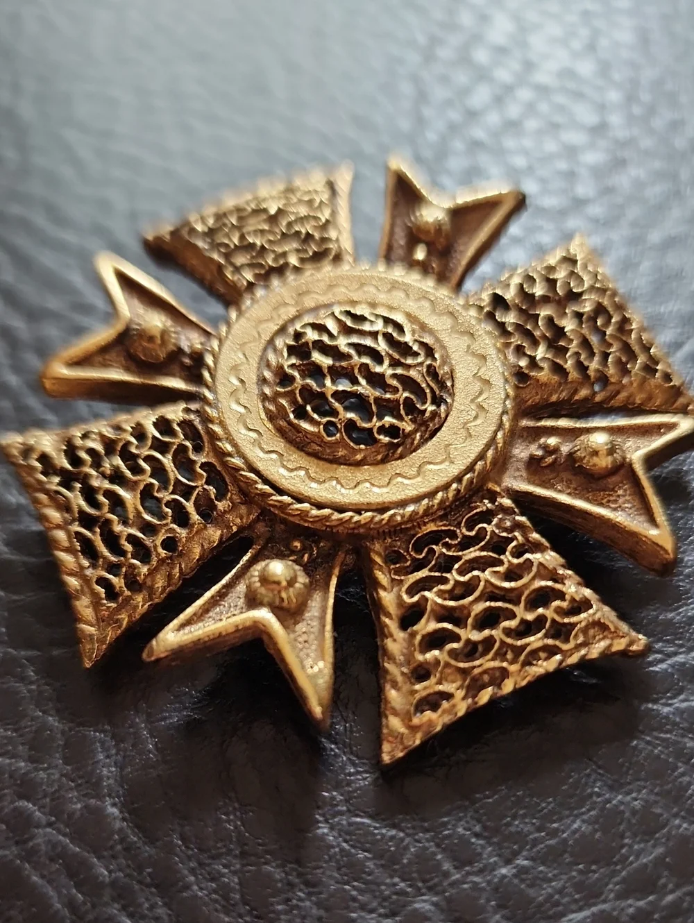 VTG Gold Filigree Maltese Cross Brooch